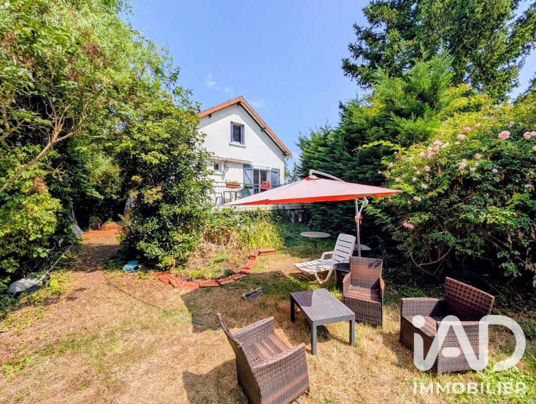 Photo 1 - Maison à EZANVILLE