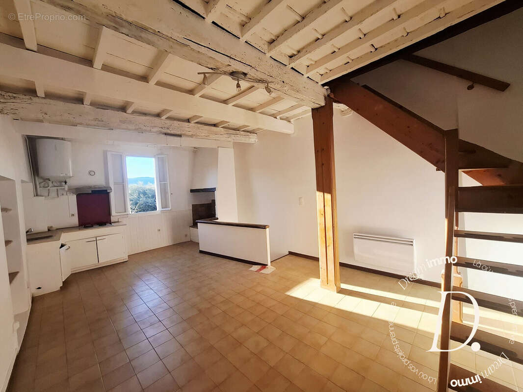 Maison à POUSSAN