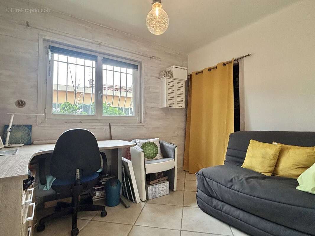 Appartement à SIX-FOURS-LES-PLAGES
