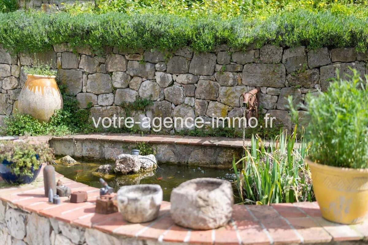 Peille, belle maison 105m² + garage 30m² Piscine + dépendance - photo 24