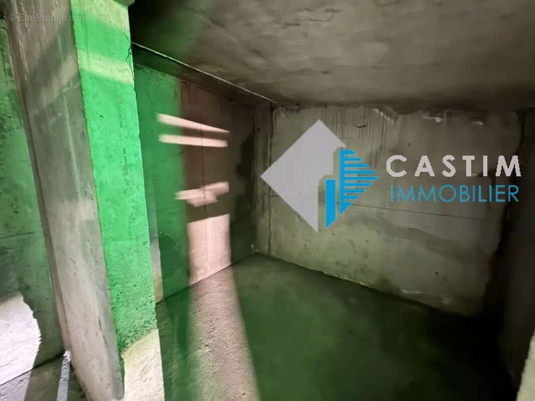 Parking à PARIS-14E