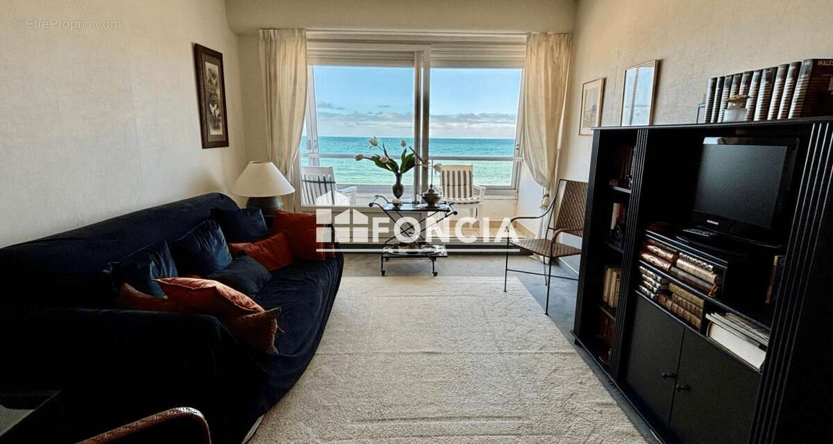 Appartement à COURSEULLES-SUR-MER