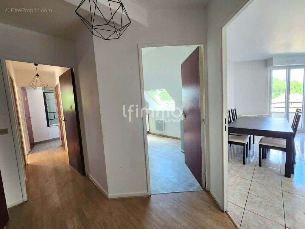 T3 au dernier étage avec balcon et vue dégagée - photo 2