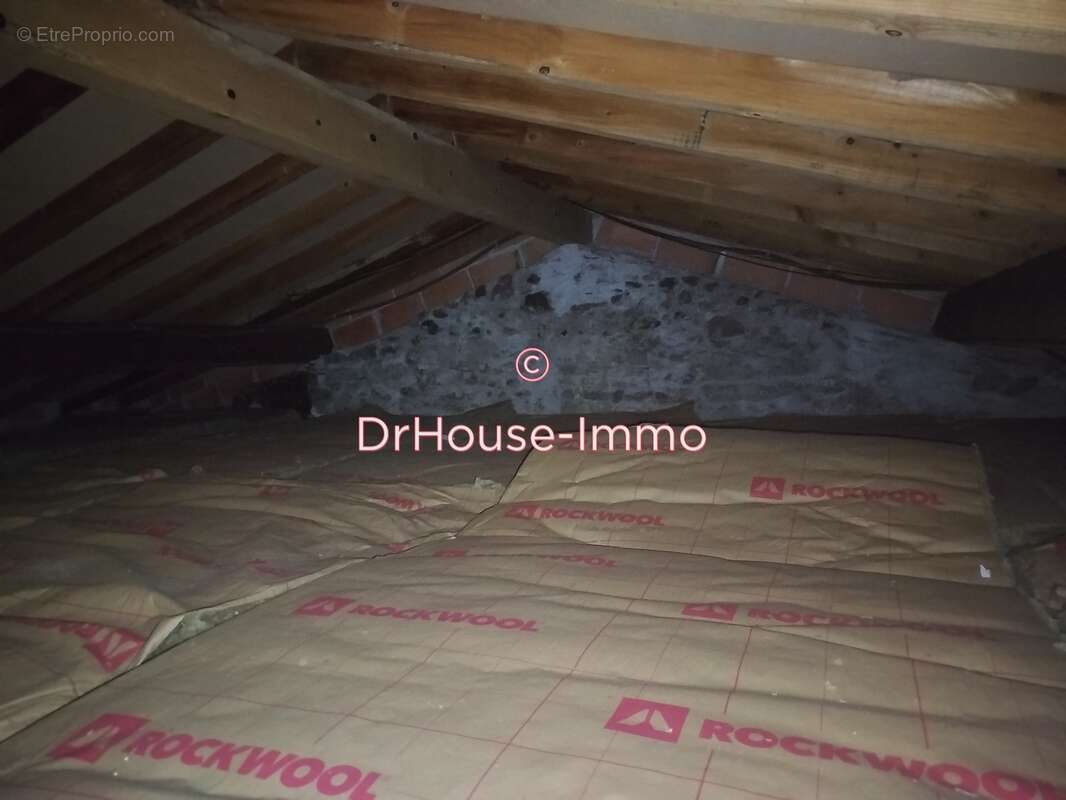 Maison à LES ISSARDS