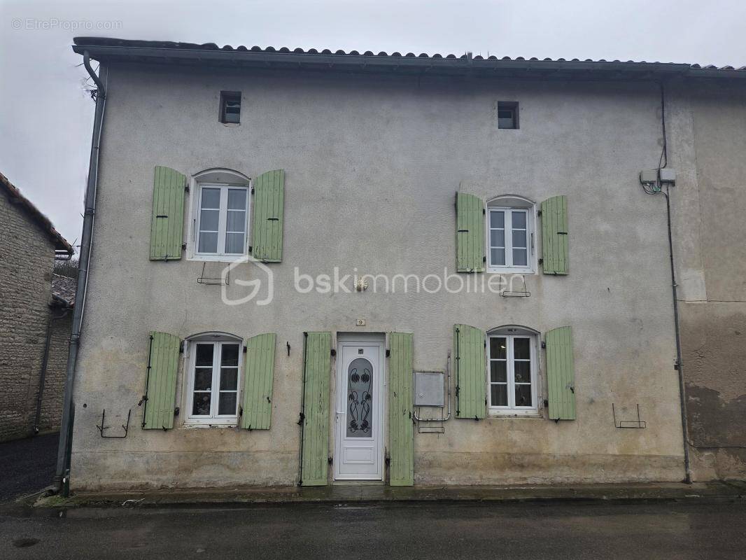 Maison à VILLEFAGNAN