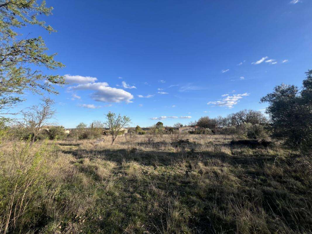 Terrain à LA ROUVIERE