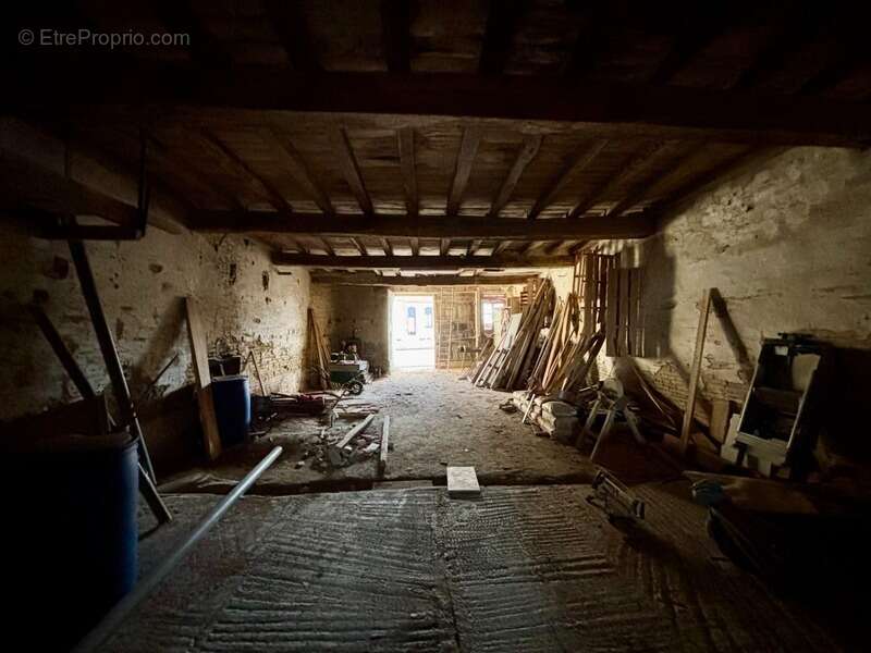 Grange à Rénover de 360M2 au coeur d'un village près de Beaumont-de-Lomagne (82) - photo 4