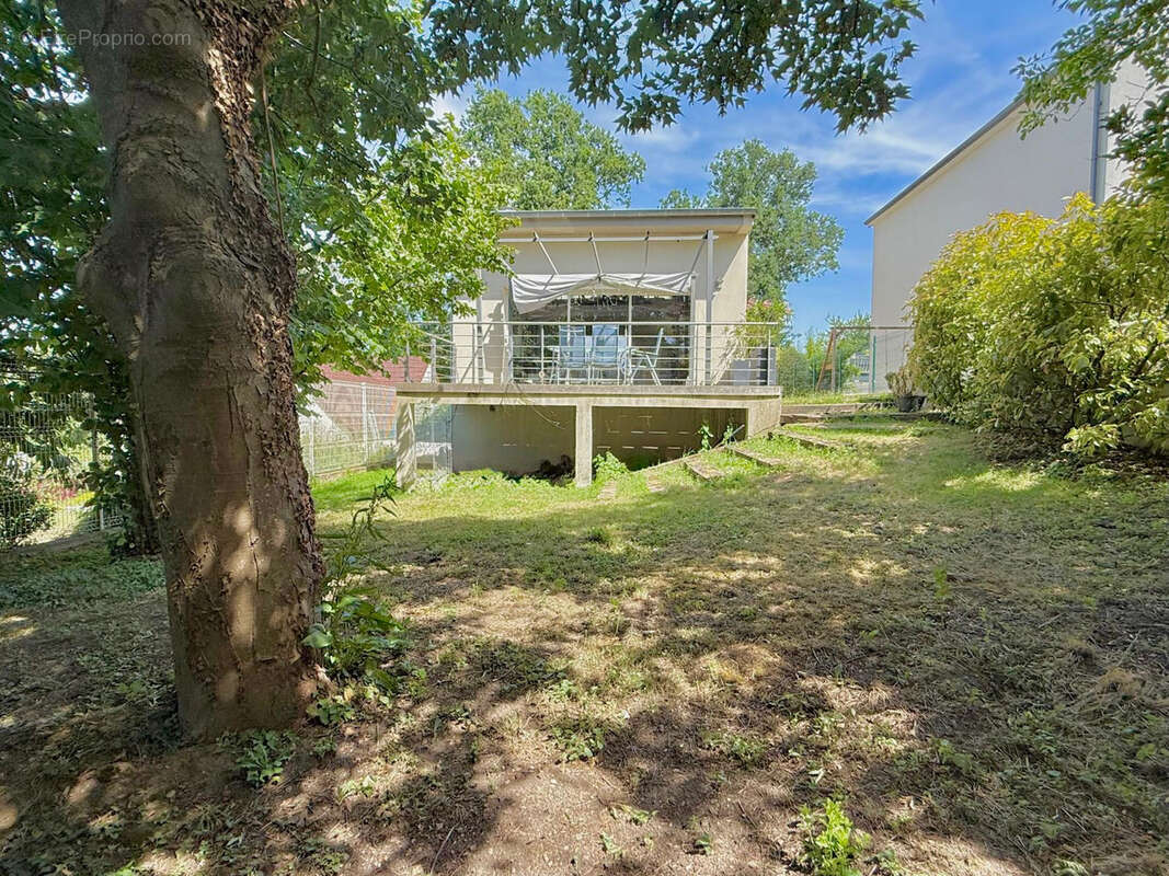 Maison à NEUILLY-PLAISANCE