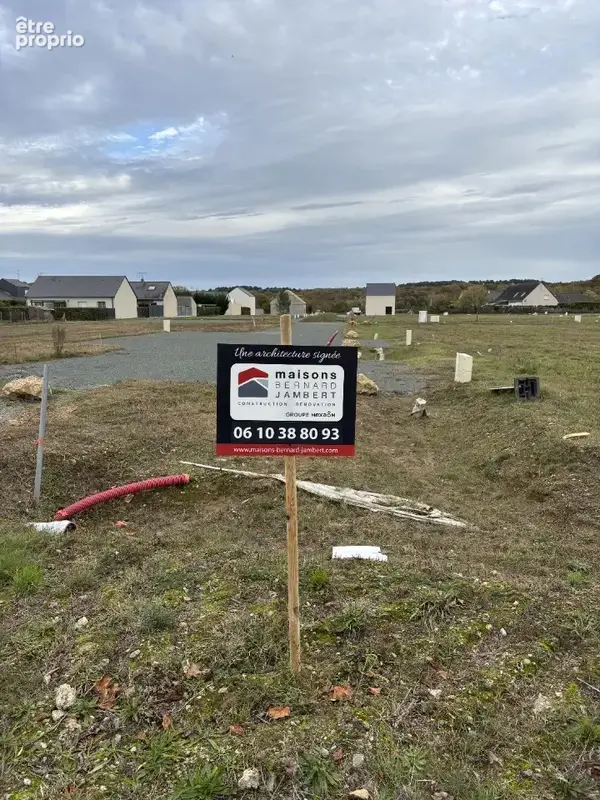 Photo Terrain à Soucelles au prix de 91 000€