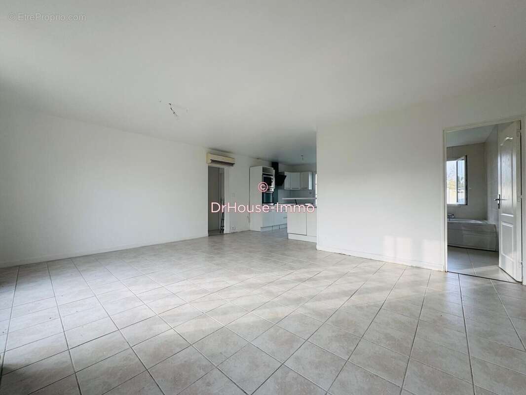 Maison à SAINT-MARTIN-EN-CAMPAGNE