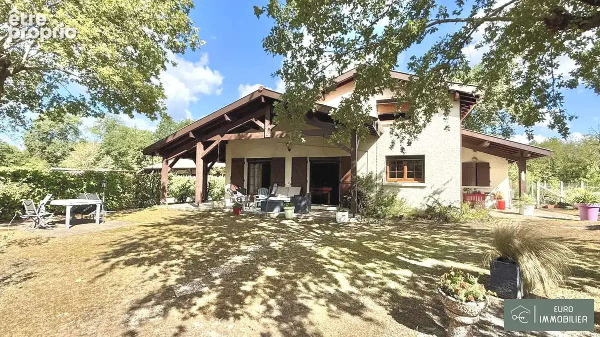 Photo Maison à Trensacq au prix de 246 000€