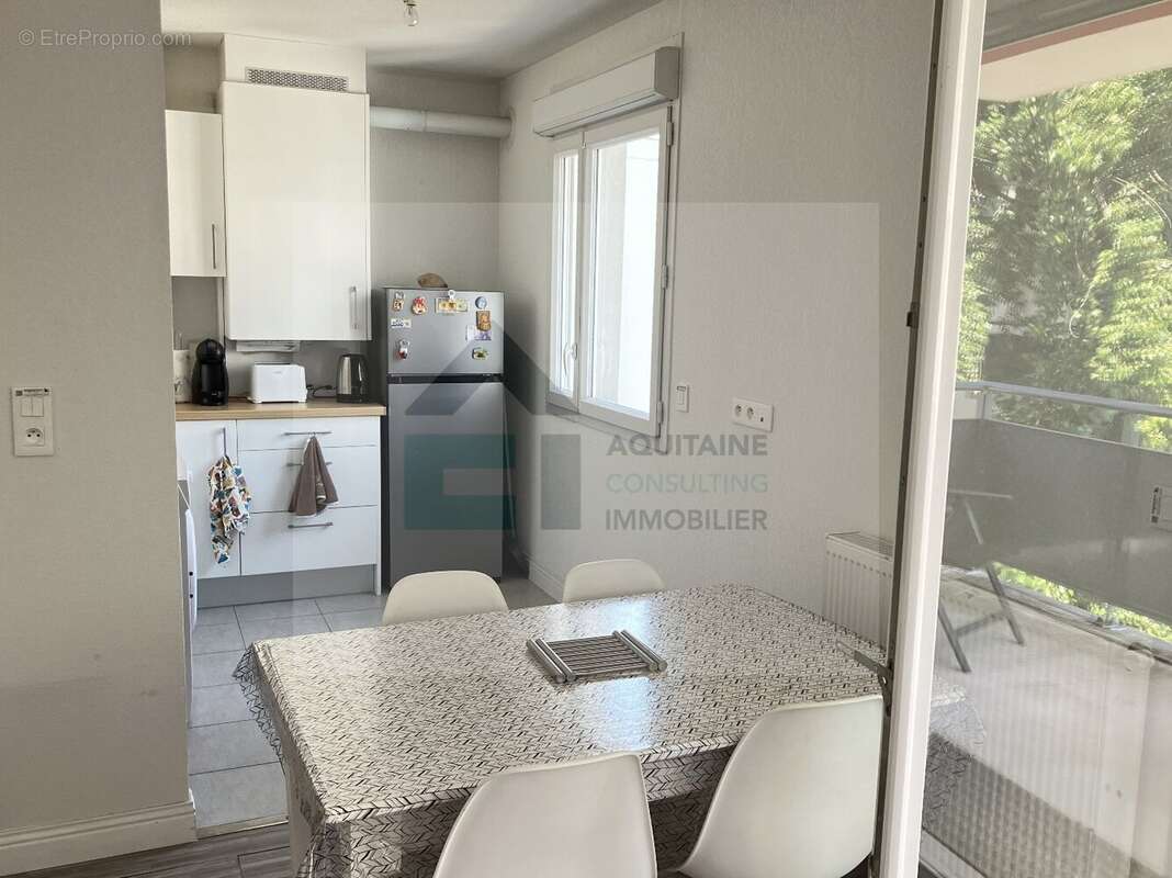 Appartement à VILLENAVE-D&#039;ORNON