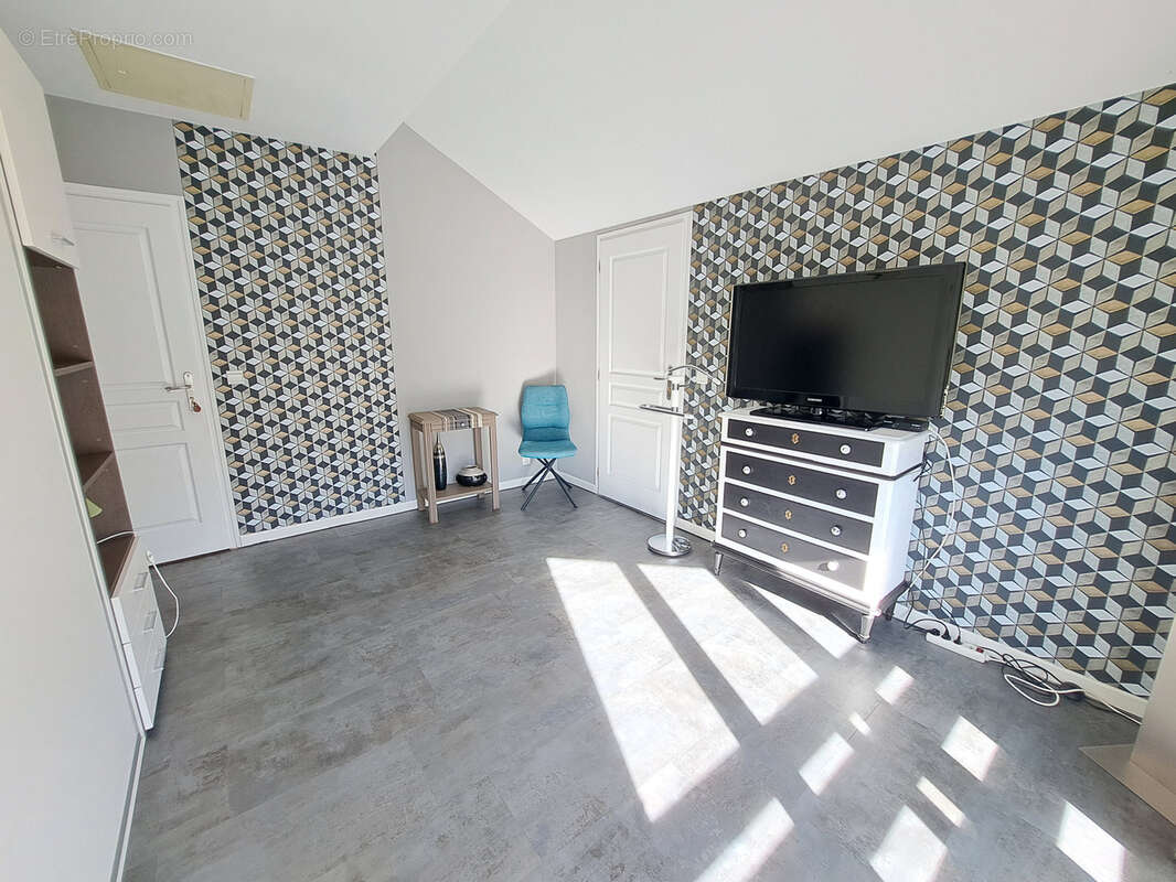 Belle Villa contemporaine, secteur résidentiel préservé de Sacconges - photo 16