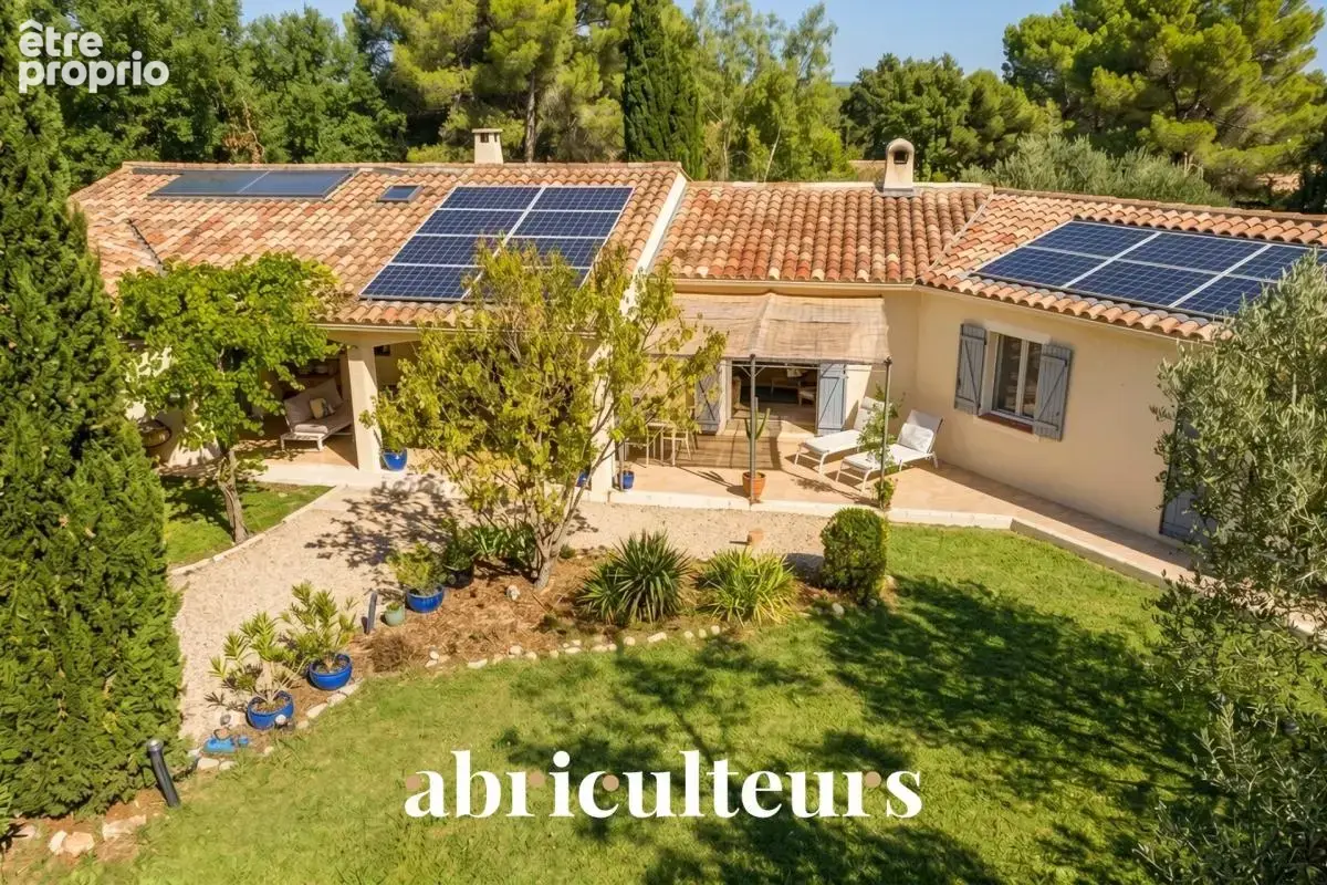 Propriété avec deux gîtes  labellisés 4 étoiles en vente à  Aups (83630) - photo 3
