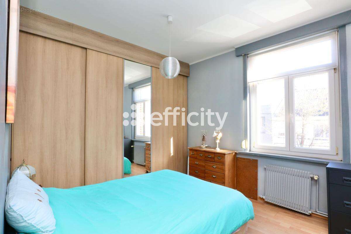 Maison 140 m² à Croix  - photo 12
