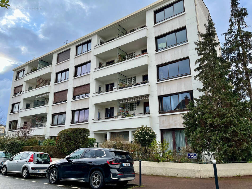 Appartement à SAINT-MAUR-DES-FOSSES