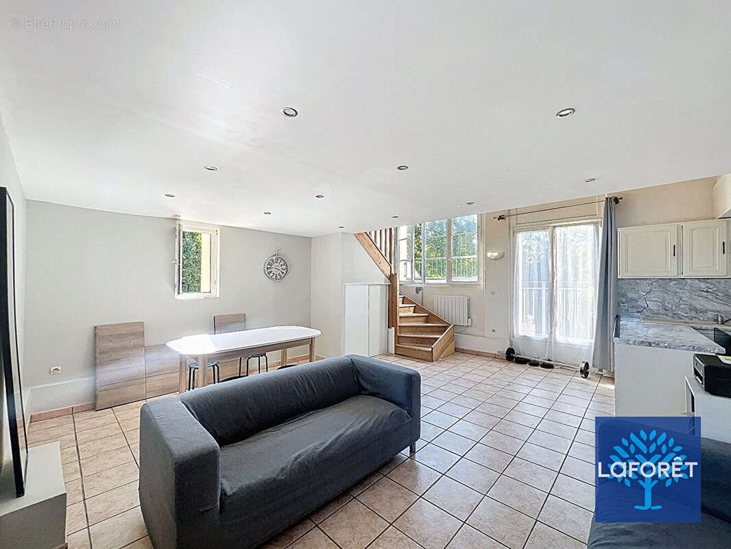 Appartement à CERNY