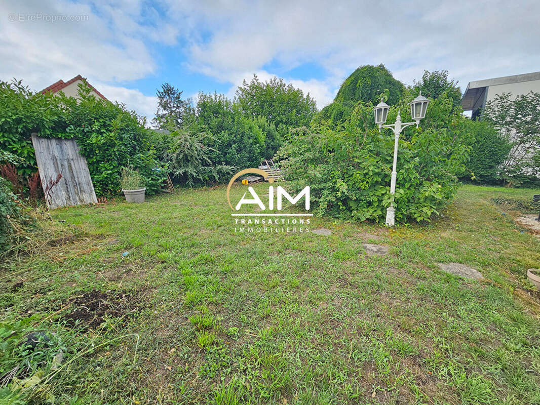 Maison à MONTLOUIS-SUR-LOIRE