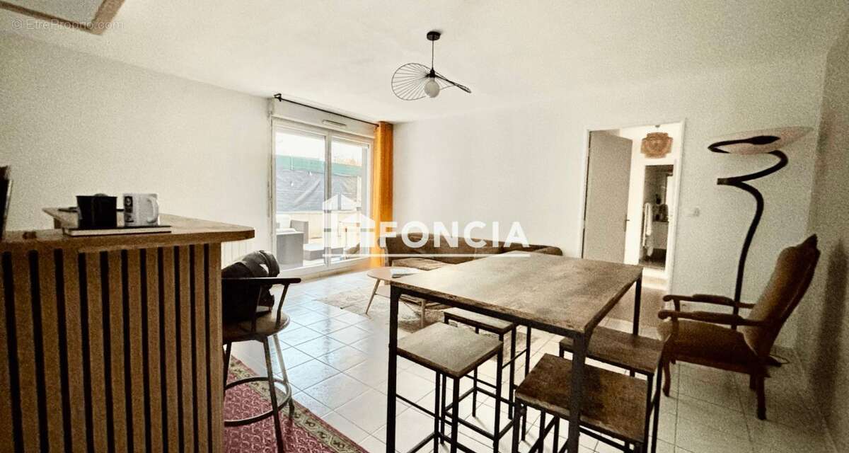Appartement à PARIS-19E