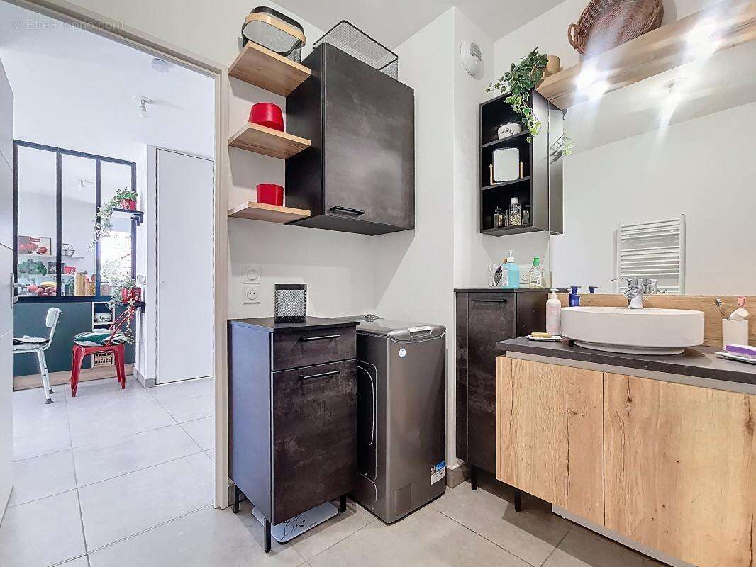 Appartement à LYON-8E