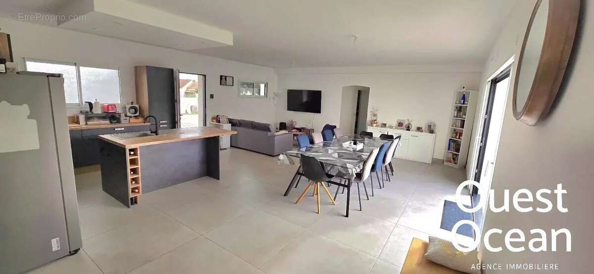 Maison à SAINT-AVAUGOURD-DES-LANDES