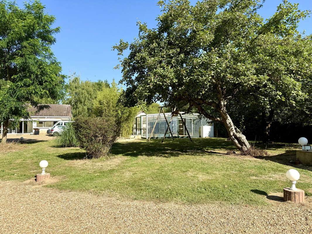 Maison à BAZOUGES-SUR-LE-LOIR