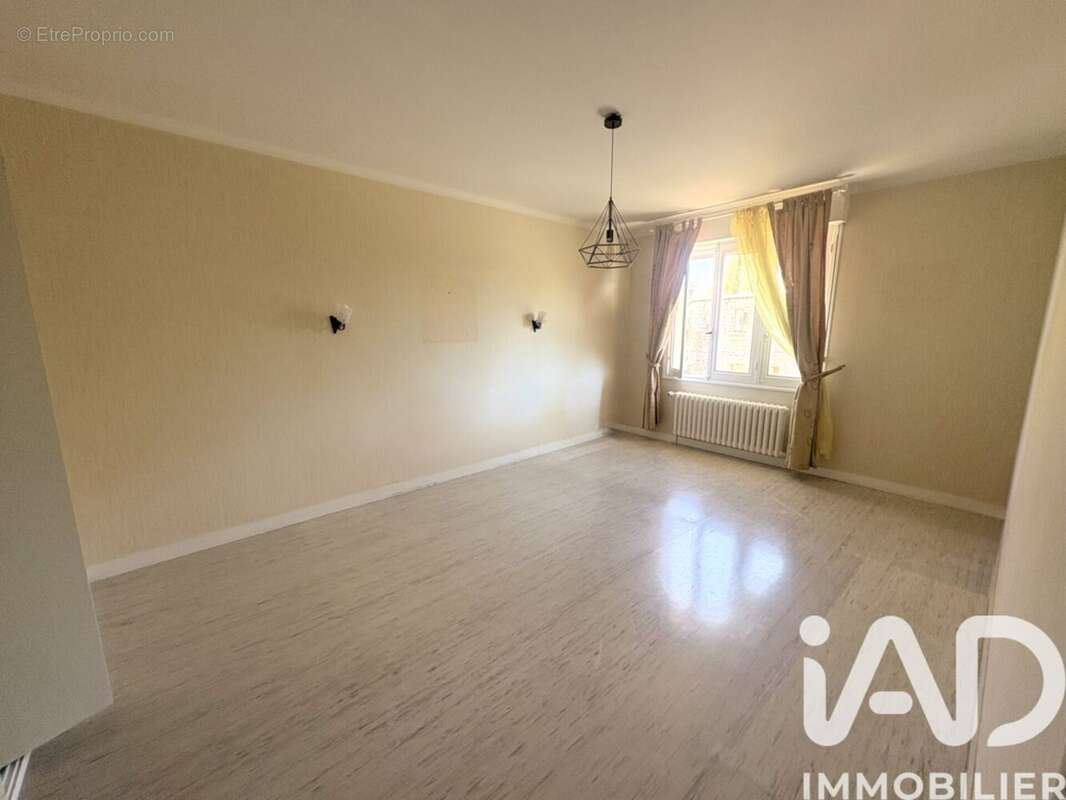 Maison 112 m² à Kernascleden  - photo 7