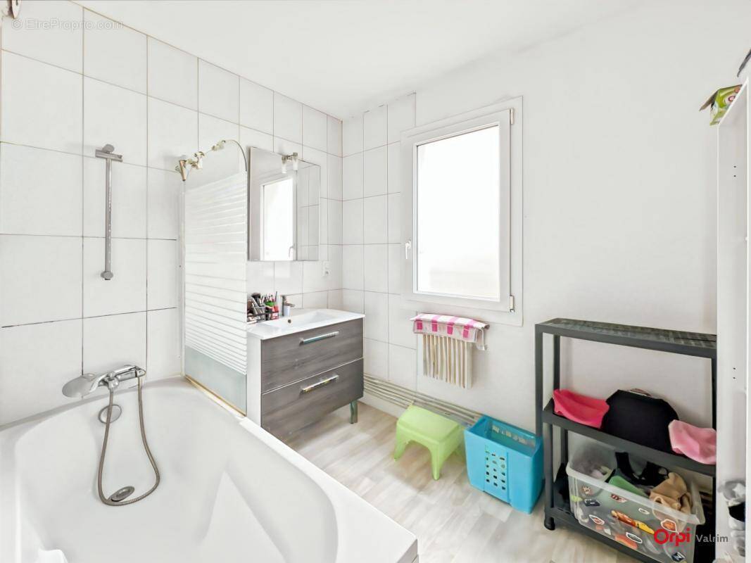  SPÉCIAL INVESTISSEUR : Appartement T4 de 83 m² à Beaugency – Rendement Immédiat (Locataire en place très fiable) - photo 13