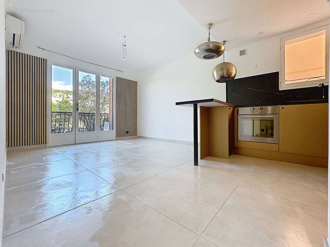 Appartement à SAINT-RAPHAEL