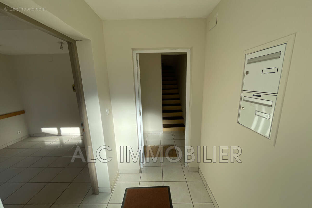 Appartement à SEES