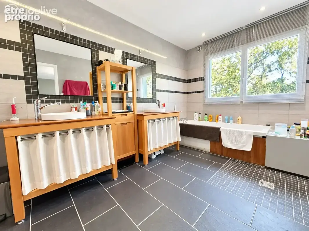 Beaucouzé Propriété de standing avec Piscine intérieure - photo 12