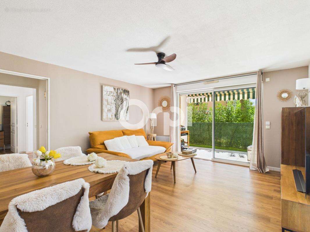 Appartement à MANDELIEU-LA-NAPOULE