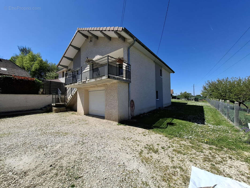 Maison à LES AVENIERES