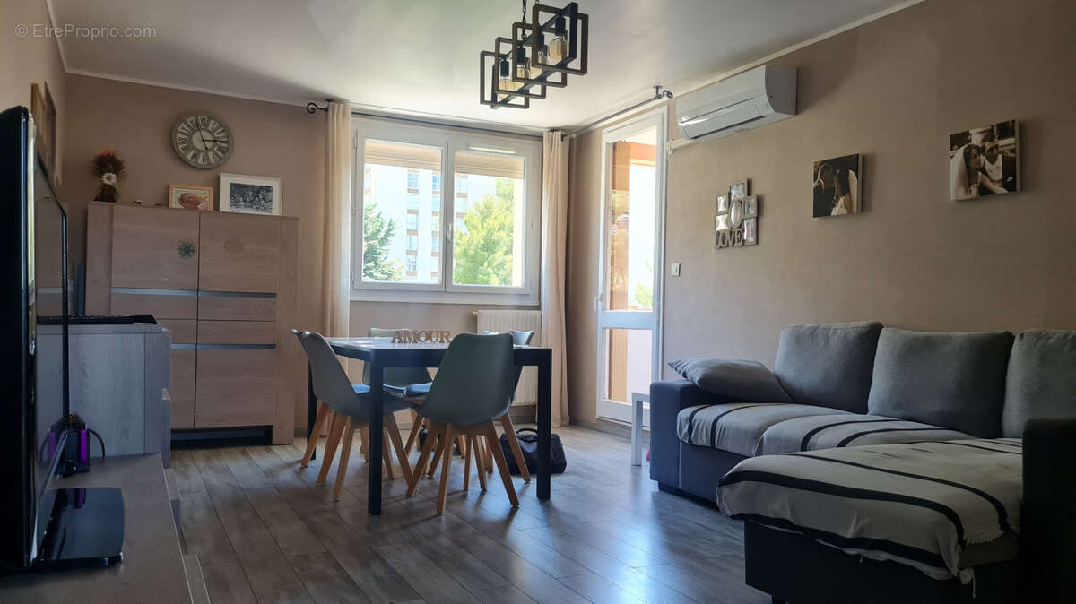 Appartement à MARSEILLE-11E