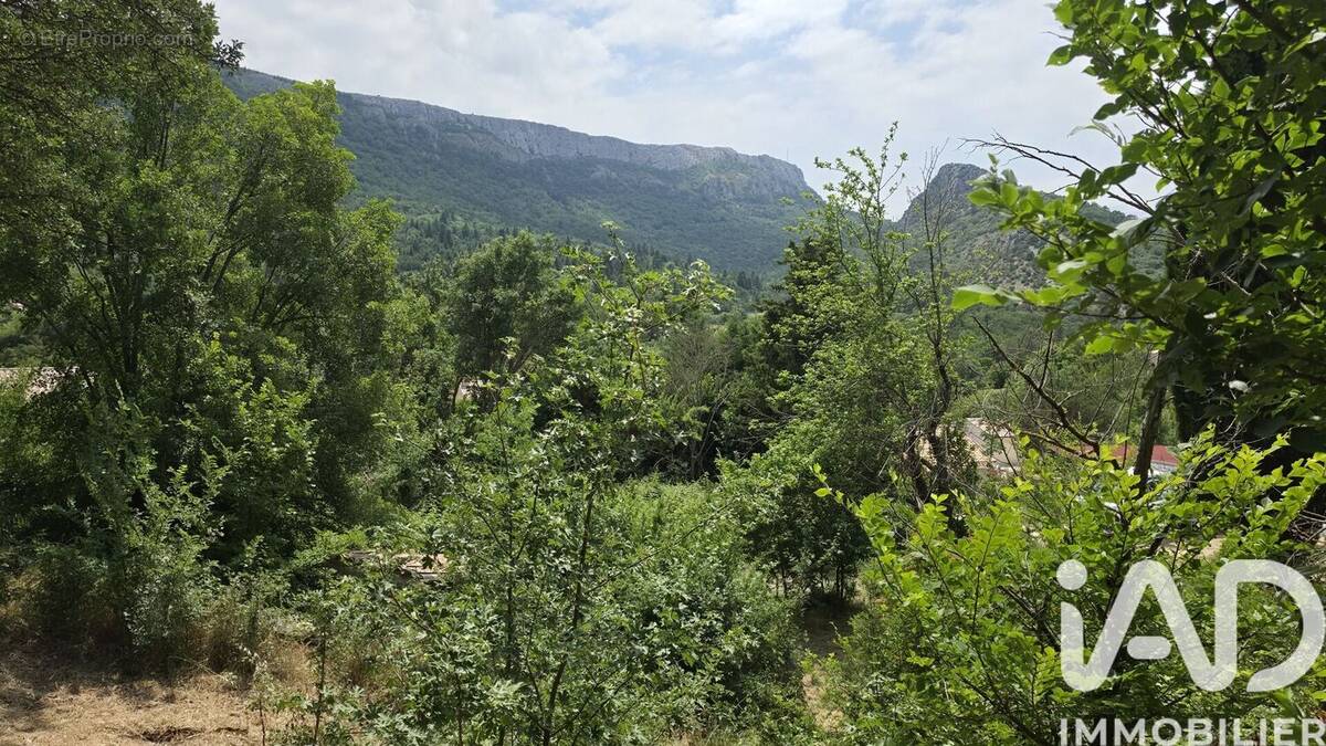 Photo 1 - Terrain à PLAN-D'AUPS-SAINTE-BAUME