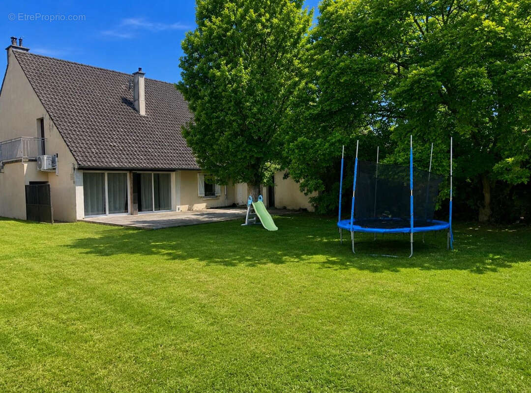 Maison à BLAINCOURT-LES-PRECY