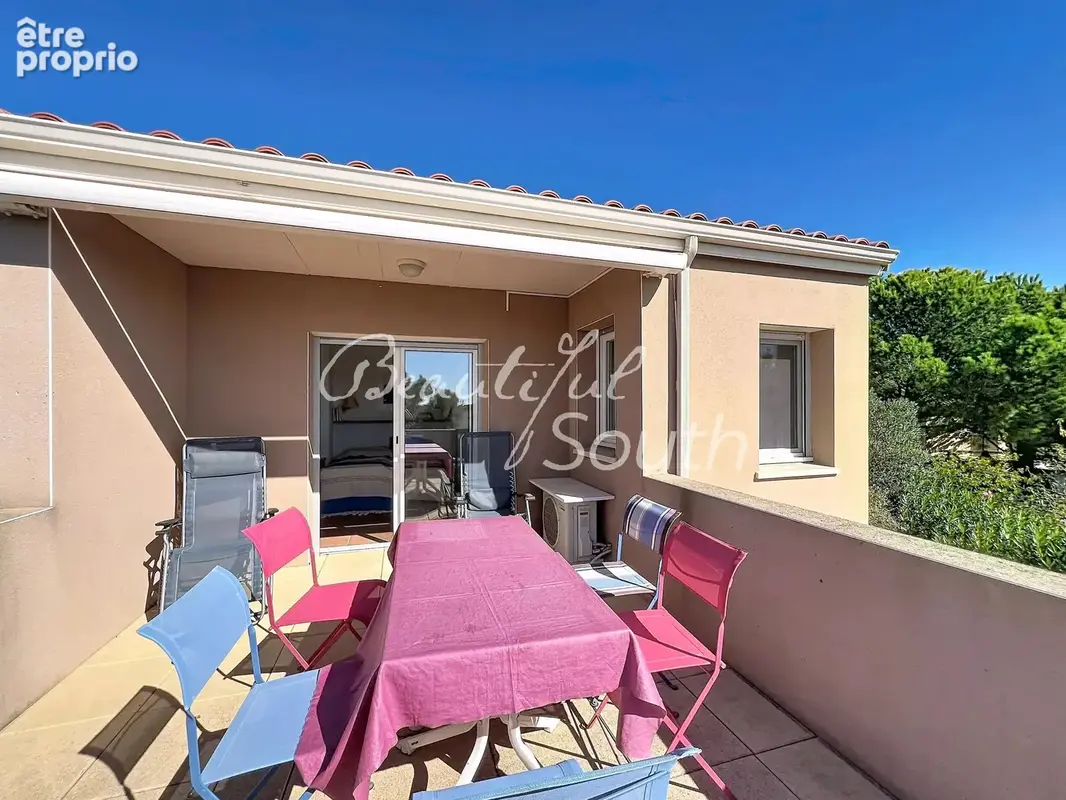 Leucate village – villa 3 faces avec jardin, garage, piscine et solarium avec vues - photo 8