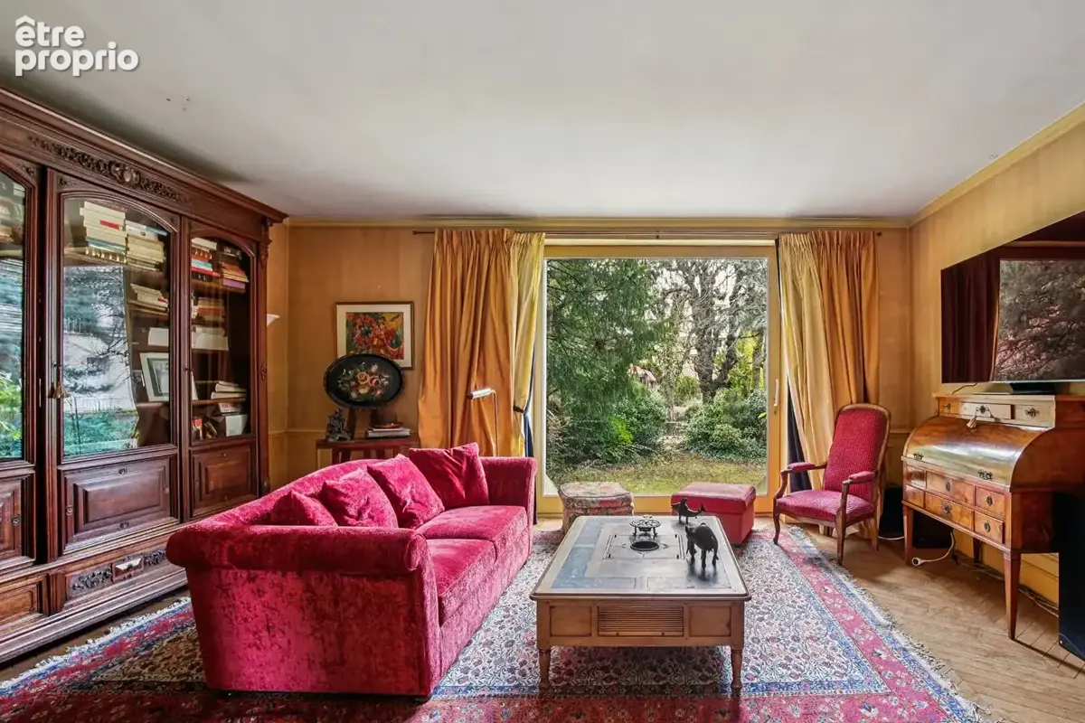 Le vesinet - propriete de 232 m² - salon 66 m²  - 4 chambres - terrain 1474 m²  - dependance amenagee 60 m² -  10 mn rer - photo 4