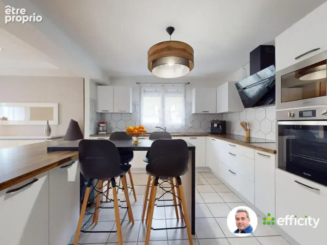 Maison 6 pièces 175 m² à vendre à Chatillon-Sur-Chalaronne (01400) - photo 4