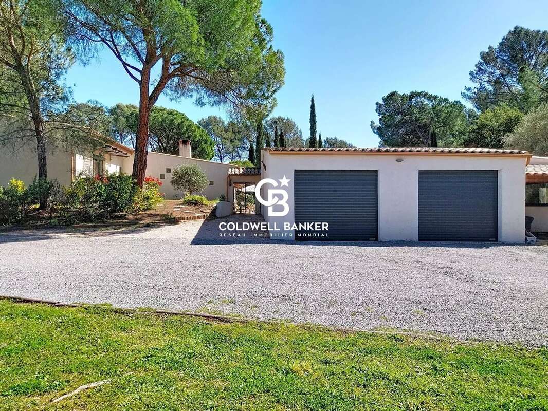 Maison à PUGET-SUR-ARGENS