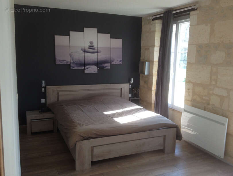 Maison à SAINT-CHRISTOLY-DE-BLAYE