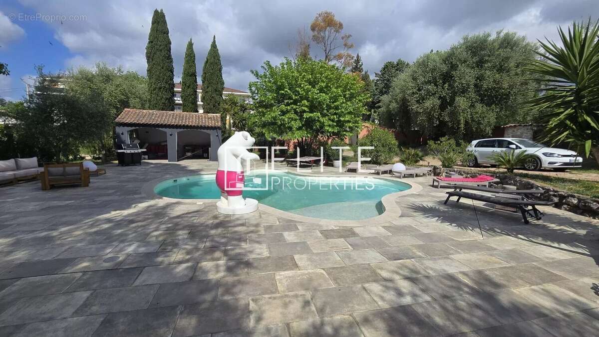Maison en pierre 233m² & piscine + dépendances - grasse - photo 23