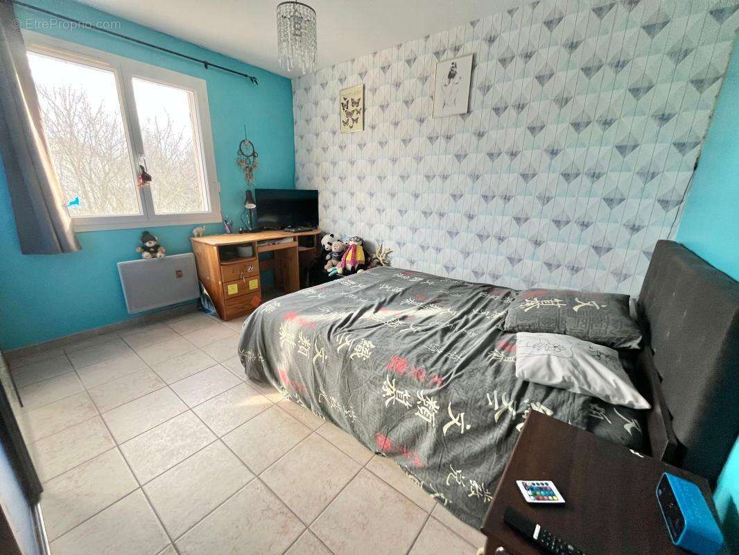 Maison à MONTBAZIN