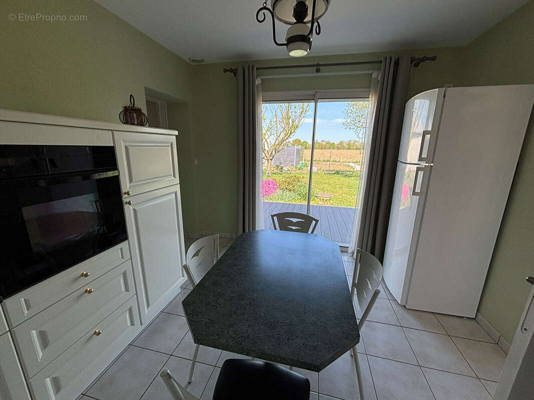 Maison à SAINT-CLEMENT-DES-LEVEES