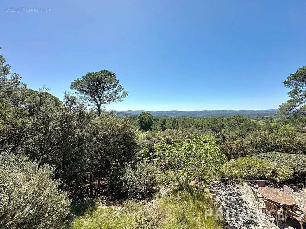 Maison à SAINT-ANTONIN-DU-VAR