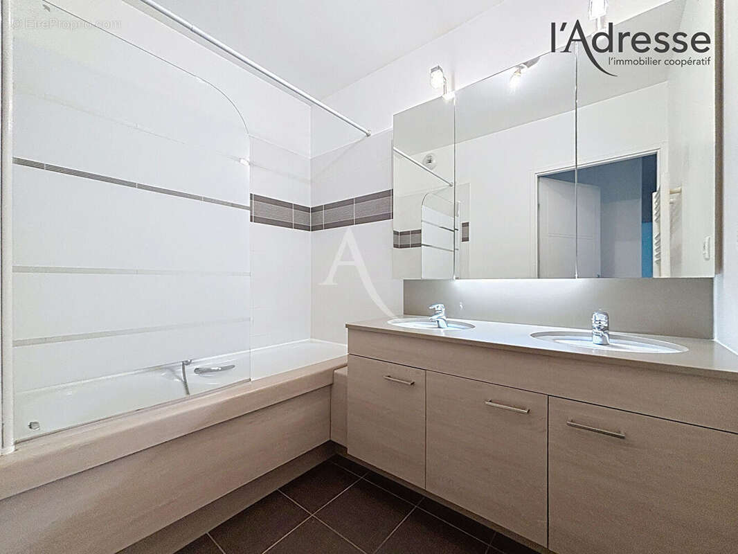 Appartement à SURESNES