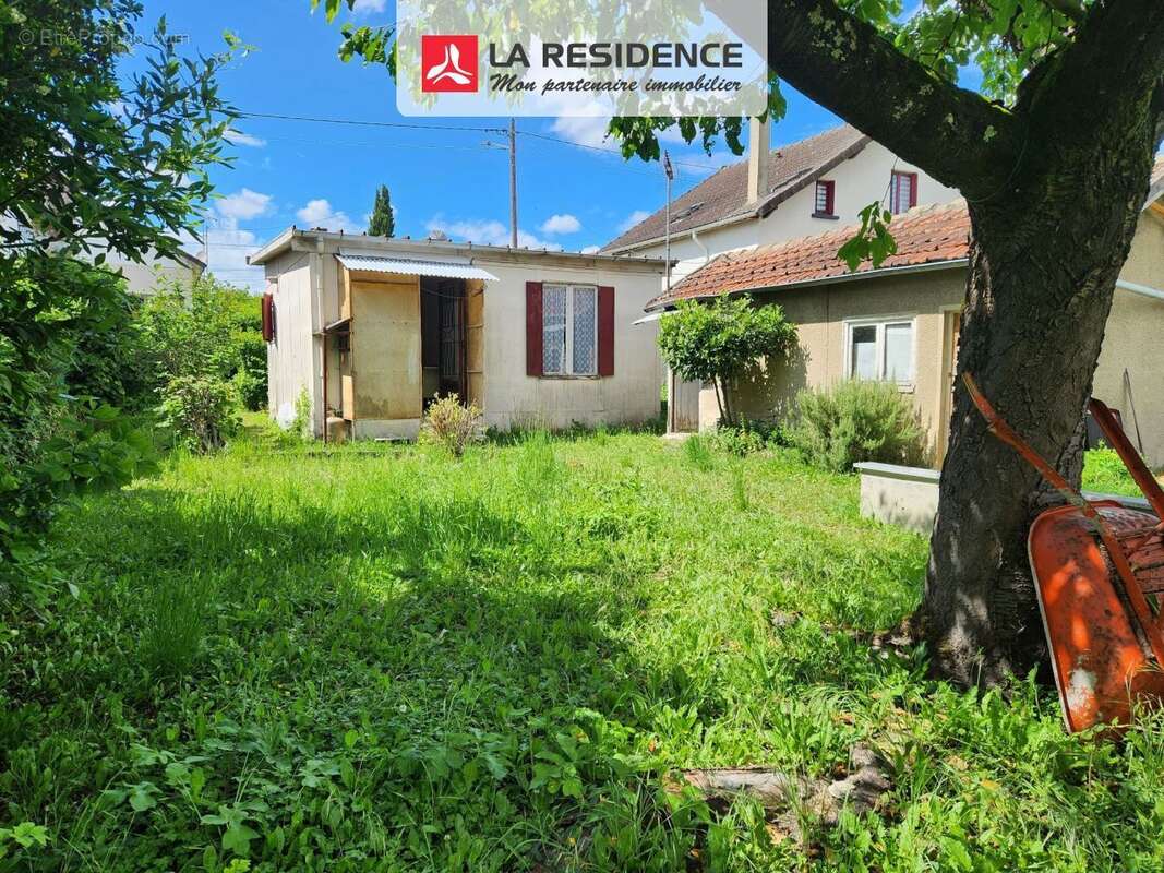 Terrain 411 m² à Le Plessis-Bouchard  - photo 4
