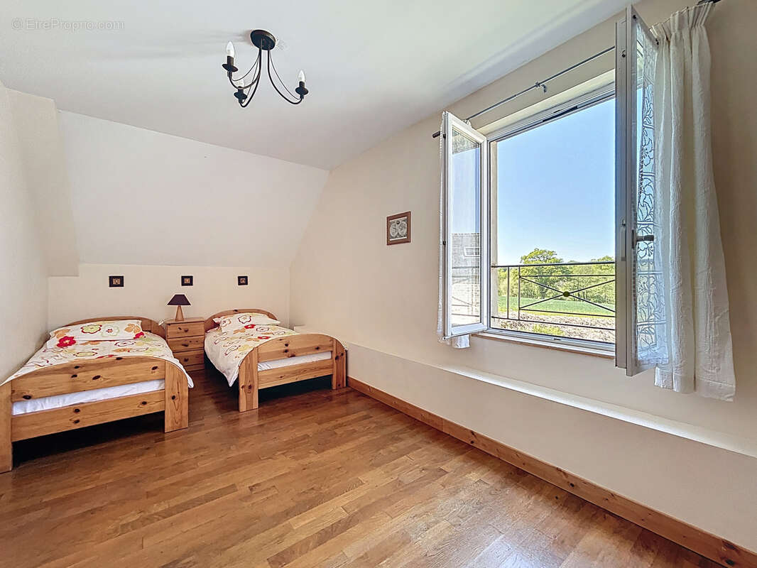 Maison à SAINT-SAUVEUR-LE-VICOMTE