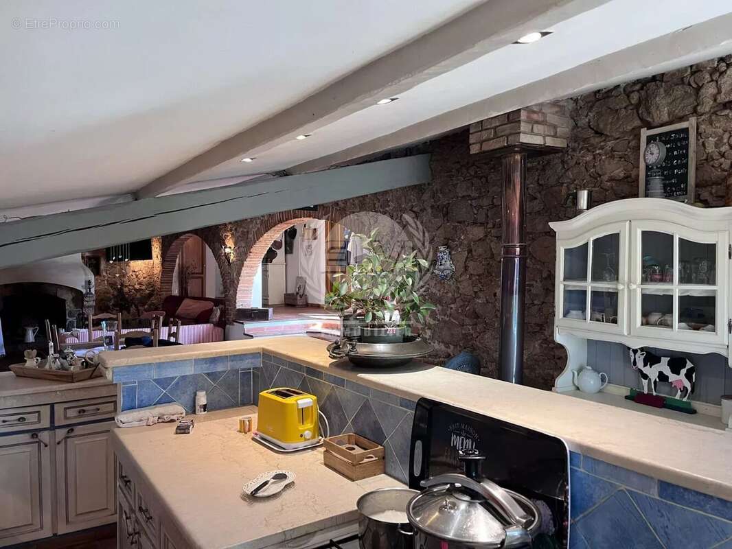 Maison à PLAN-DE-LA-TOUR