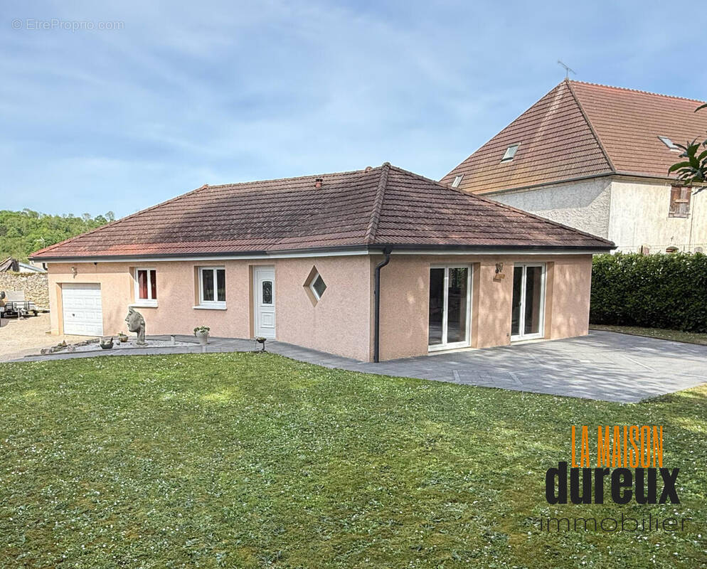 Maison à ARC-LES-GRAY